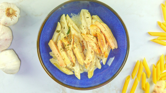 Sauerkrautsalat mit Apfel und roter Paprika - Low Carb Rezepte by Foodabi Sauerkrautsalat mit Apfel und roter Paprika - Low Carb Rezepte by Foodabi