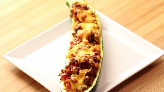 Rezept: Mexikanisches-Zucchini-Schiffchen