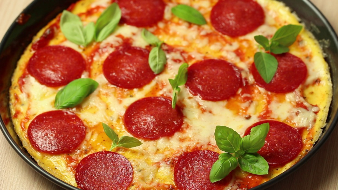 Breakfast Pizza - Low Carb Recipes by Foodabi