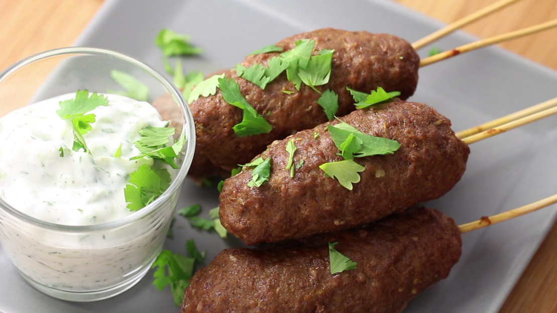 Kebab Skewers with Homemade Tzatziki - Low Carb Recipes by Foodabi
