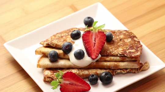 Recipe: Low Carb Cream cheese pancakes with fruits