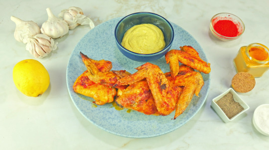 Rezept: Mega knusprige, saftige und leckere Hühnerflügel ganz ohne Öl & Panade