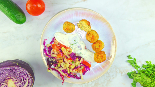 Rezept: Orientalischer Falafel Salat