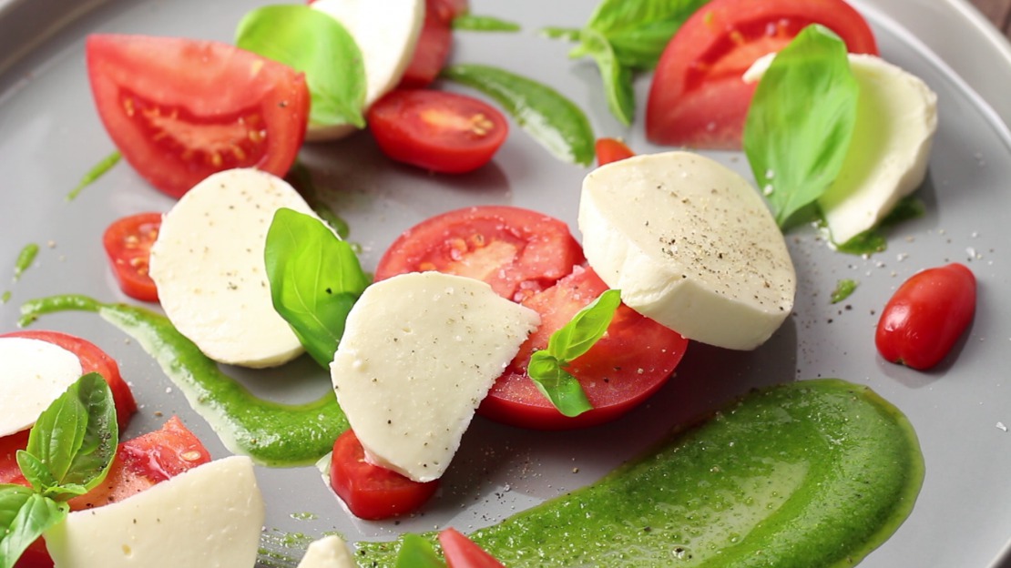 Caprese - Low Carb Recipes by Foodabi