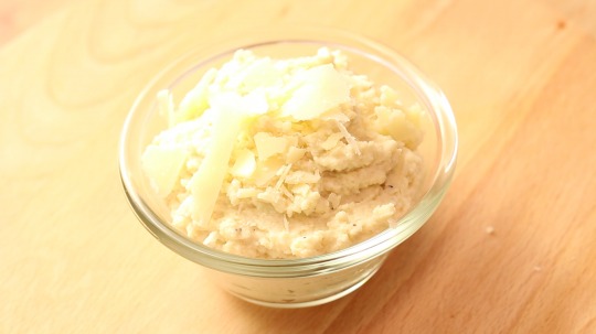 Recipe: Low Carb Cauliflower Parmesan puree