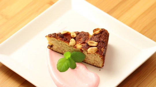 Rezept: Banana Cake with Peanuts and Cranberries 