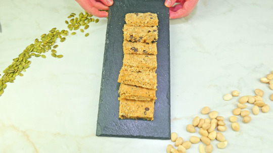 Rezept: Low Carb Simple Keto Granola Riegel ohne zu backen