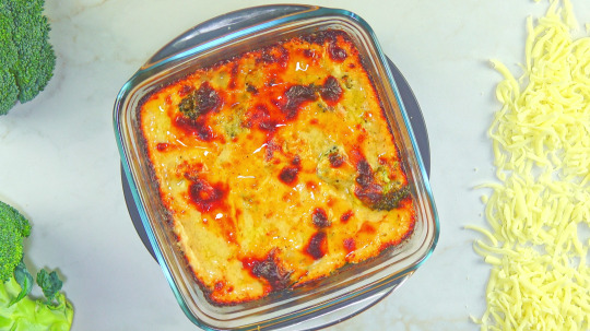 Rezept: Einfacher, vegetarischer Brokkoli-Käse-Auflauf
