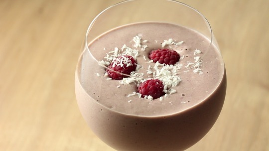 Rezept: Schokoladen-Avocado-Himbeer Smoothie