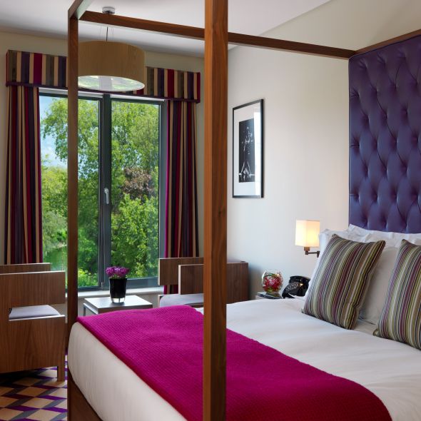 deluxe guestroom
