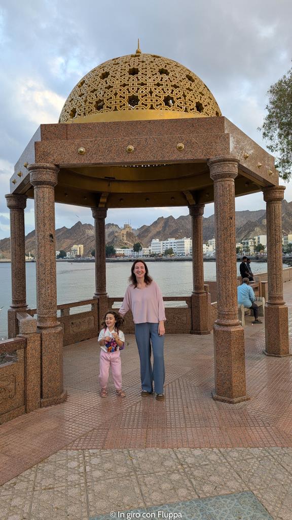 Come vestirsi in città in Oman