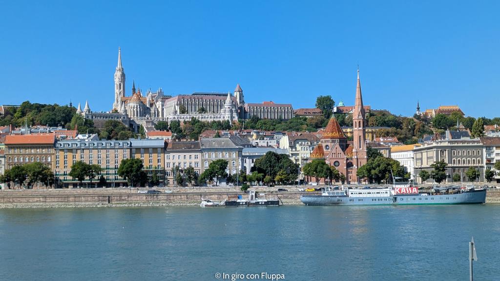 Il Bastione dei Pescatori e Mátyás Church visti dal tram 2, Budapest