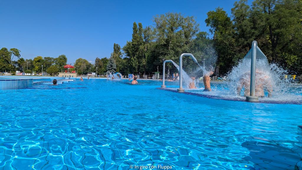 Palatinus Strand Baths, Budapest. Idromassaggi e fontane.