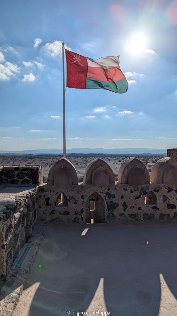 Bandiera omanita sul tetto del Jabreen Castle
