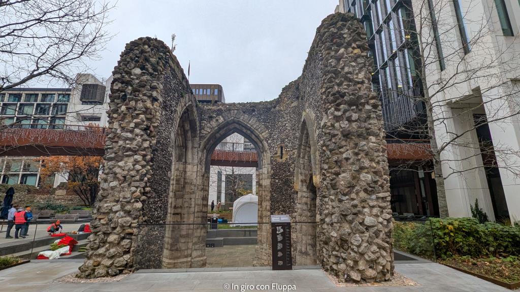 Resti della chiesa dell'ospedale Elsyng - Resti romani della City di Londra
