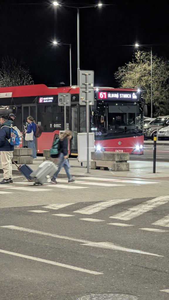 Bus 61 da Bratislava aeroporto a l centro