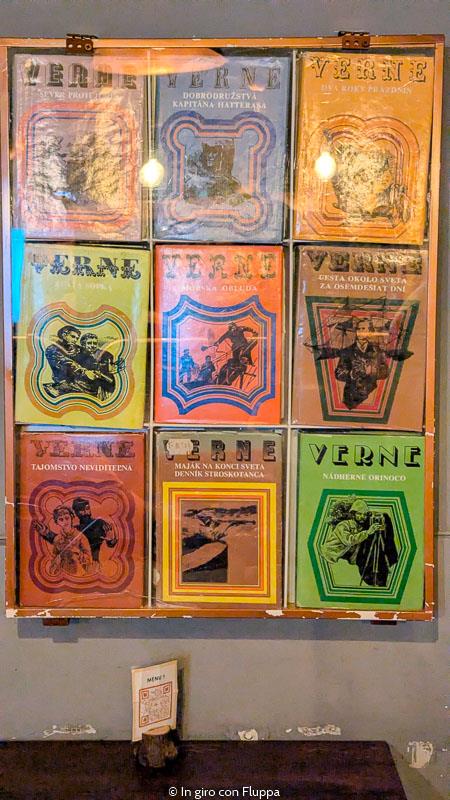 Decorazioni dello Žil Verne Craftbeer Pub, Bratislava