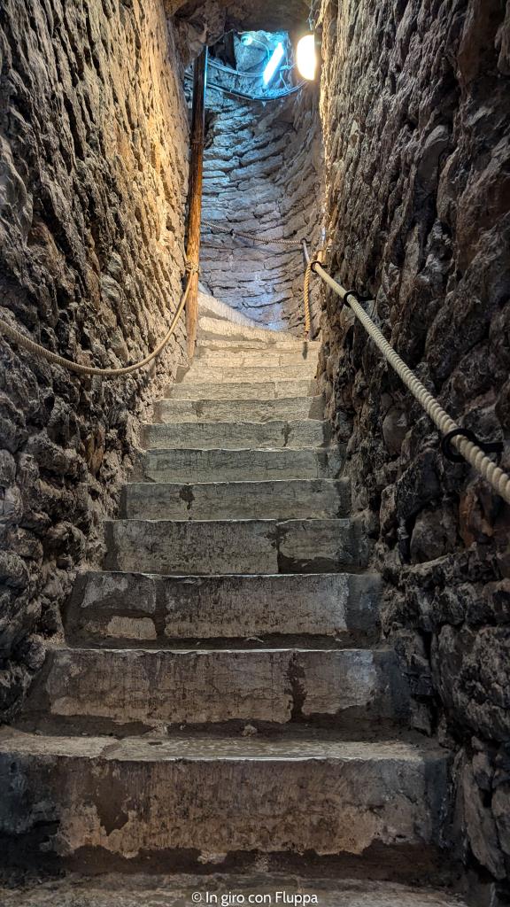 Chiesa di Sant'Olav, Tallinn - scalinata