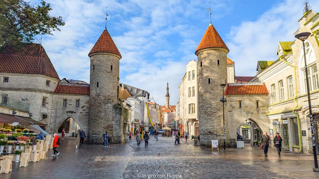 Viru Gate, Tallinn
