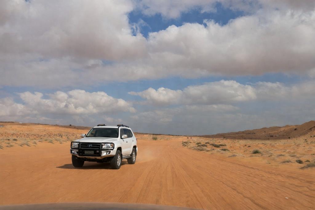 Copertina del post "Guidare in Oman: la mia esperienza con il noleggio auto"
