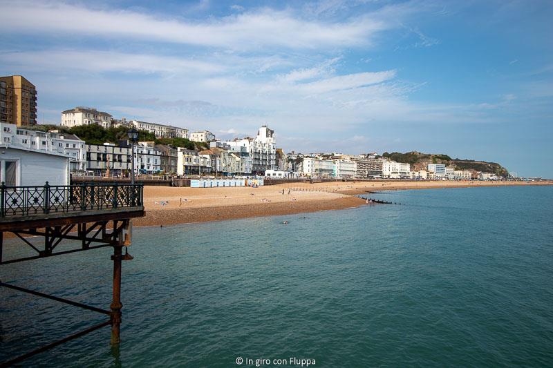 Lungomare di Hastings visto dal molo