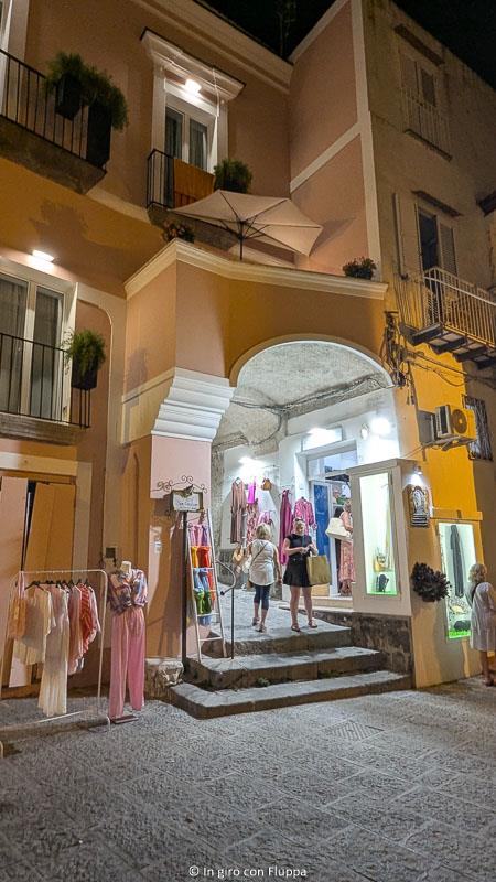 Negozio a Forio d'Ischia