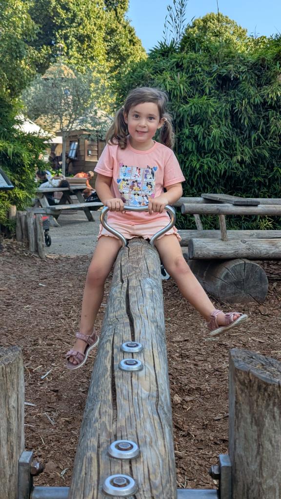 Vicky al Diana Memorial Playground