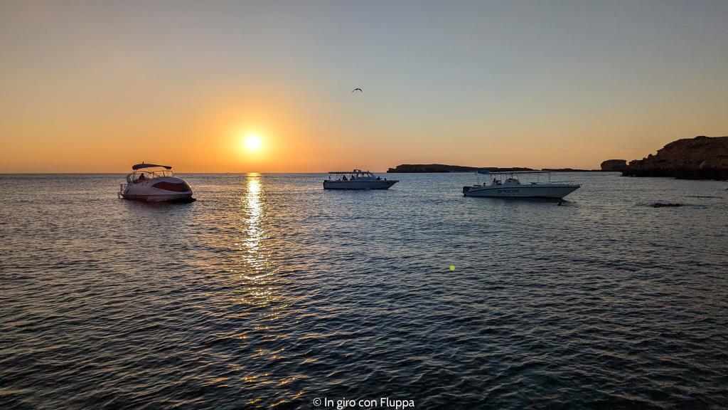 Tramonto alle Isole Dimaniyat, Oman