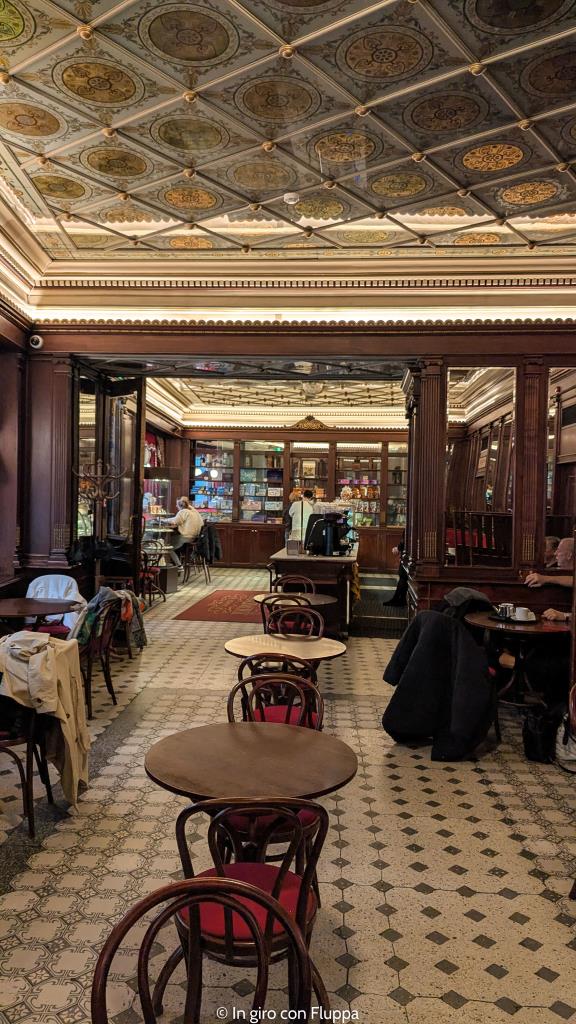 Café Maiasmokk, Tallinn - sala da tè