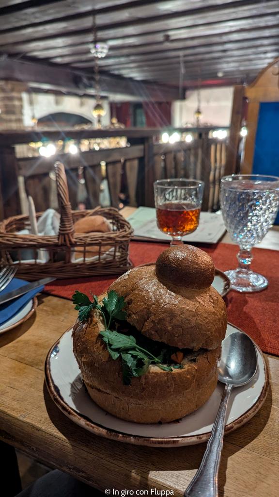 Peppersack, Tallinn - beef stew in a bread bowl