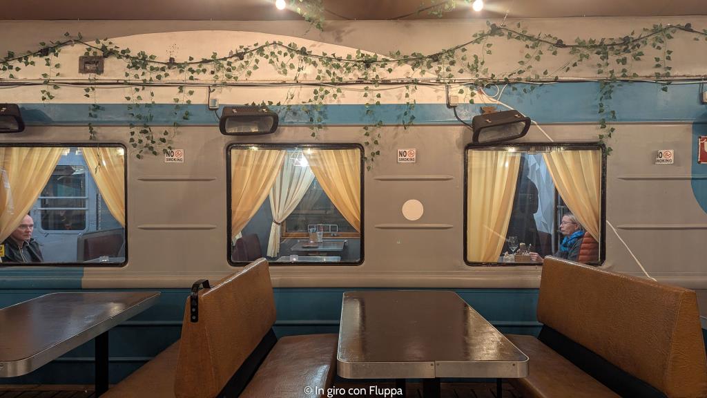 Peatus, Tallinn - esterno