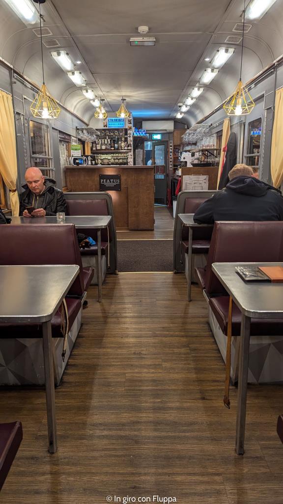 Peatus, Tallinn - interno