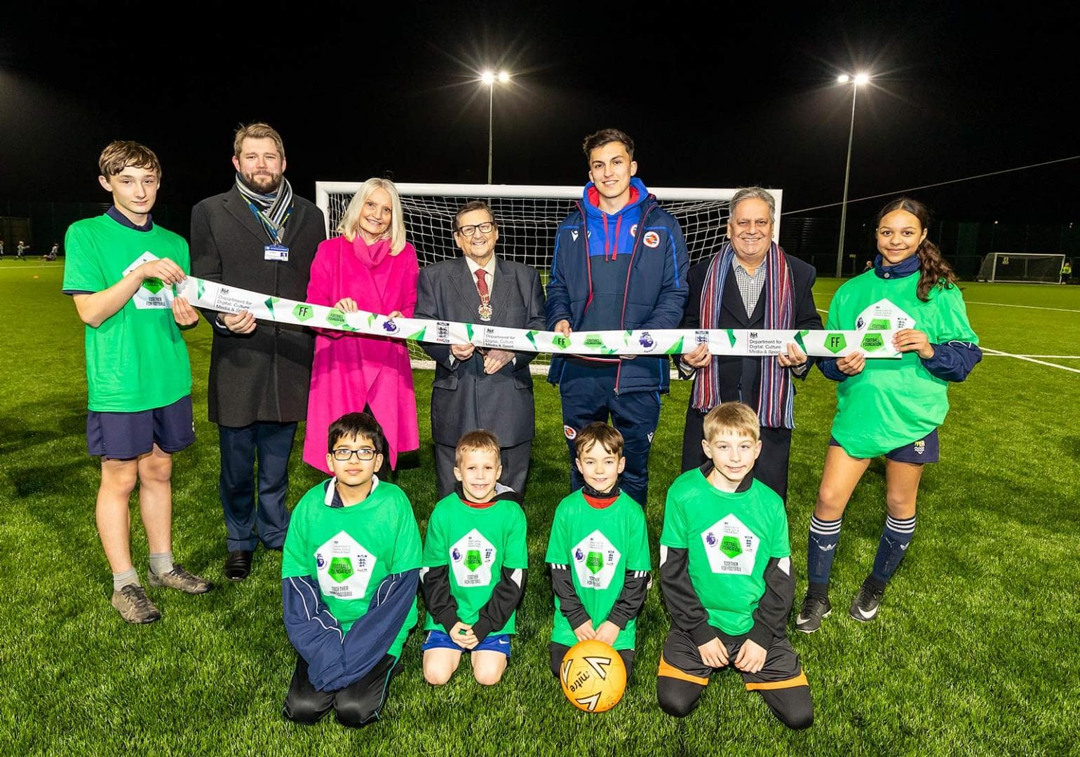 Emmbrook Headteacher Nick McSweeney, Cllr UllaKarin Clark, Deputy Mayor, Cllr Malcolm Richards, Reading's Tom Mc