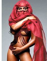 burqa-sexy-lil-kim.jpg