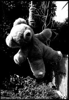 223387_637748359_ours-pendu_H140229_L.jpg