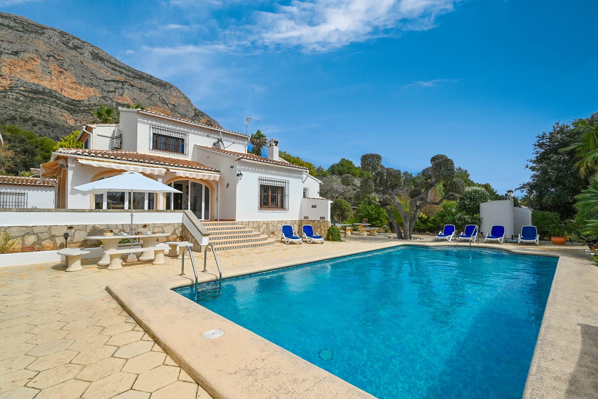 Villa Elvi