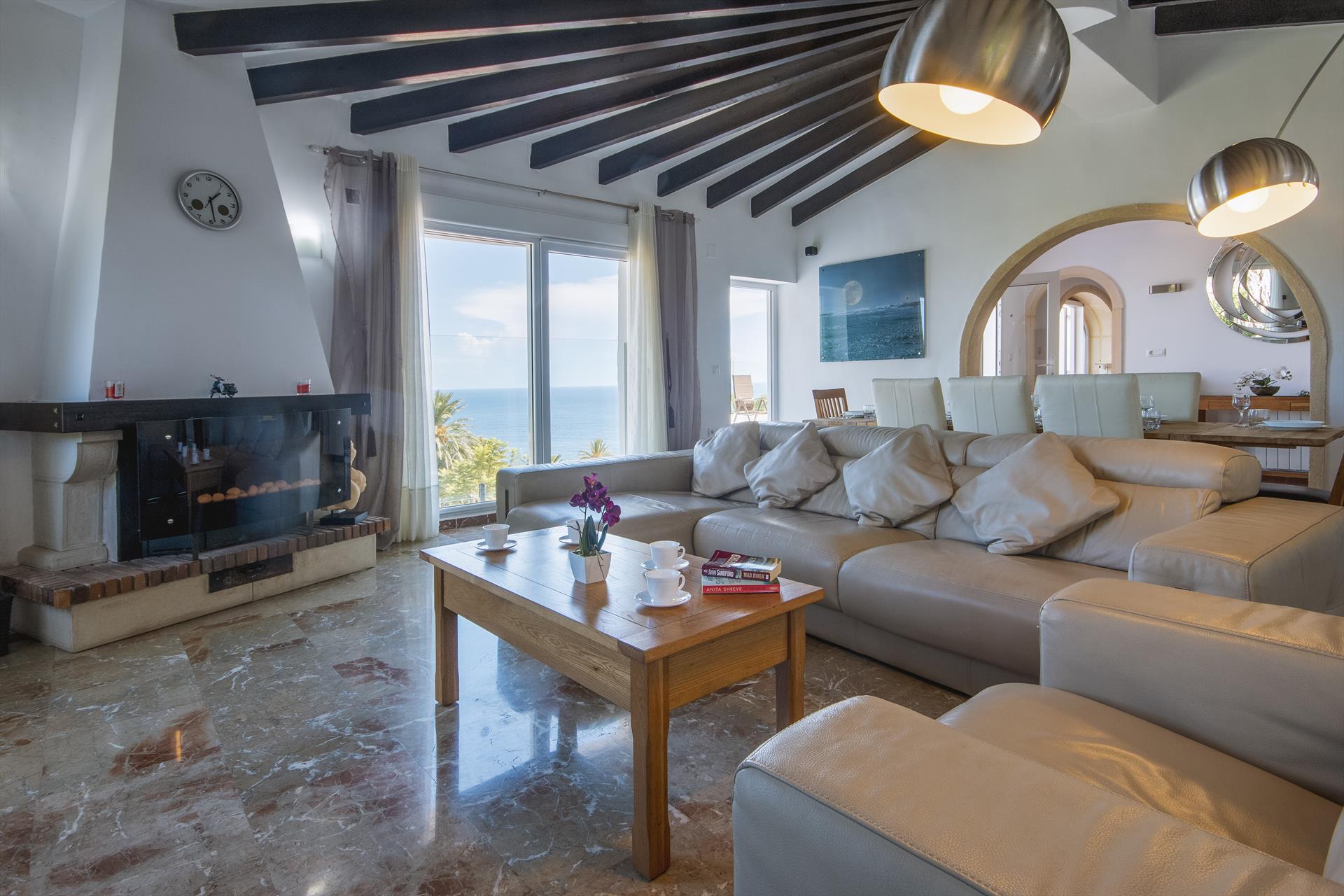 villa-suria-8-pax