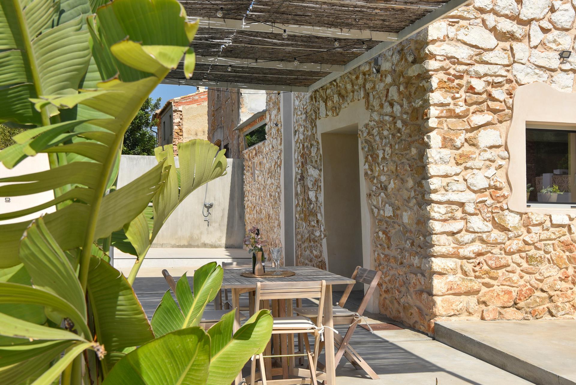 Interior living area at La de Ros in Spain