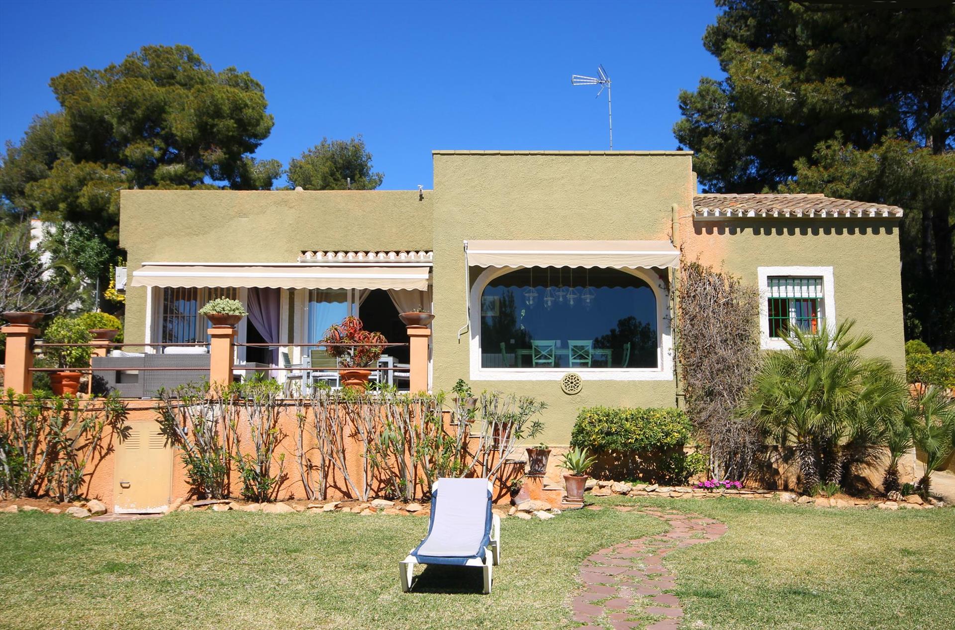 Bedroom accommodation at DENVER in Spain