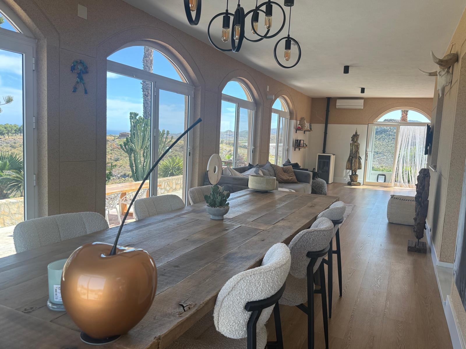Kitchen facilities at Casa SUEÑO in Spain