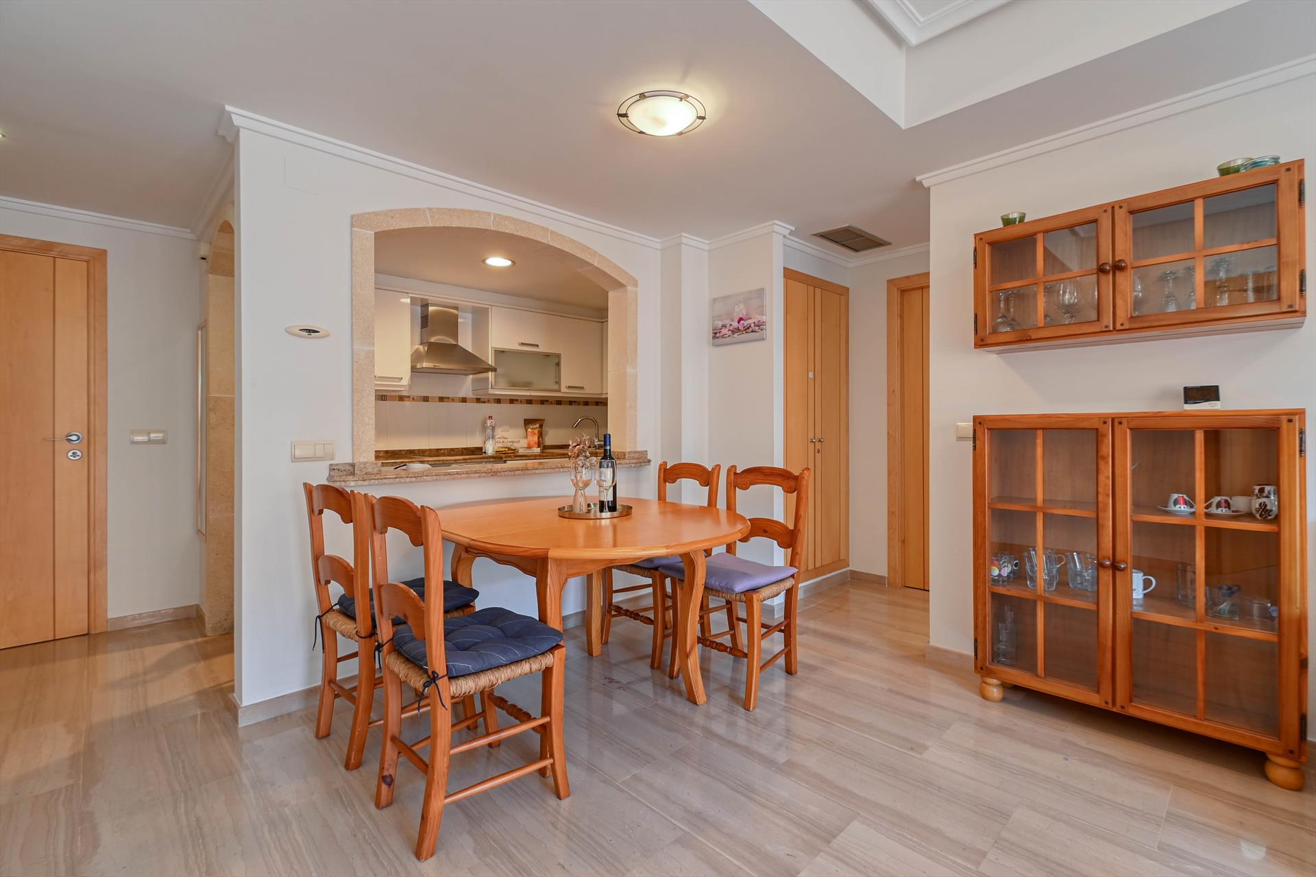 Kitchen facilities at Jardines del Pueblo in Spain