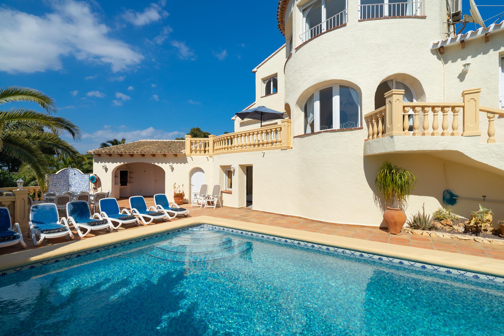 villa-hermosa-8-pax