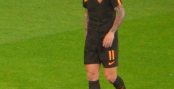 Kolarov Cammina In Napoli Roma 2017 18