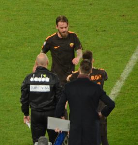 De Rossi Ed El Shaarawy In Napoli Roma 2017 18