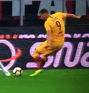 Dzeko In Milan Roma 2018 19 3