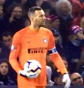 Handanovic In Genoa Inter 2018 19