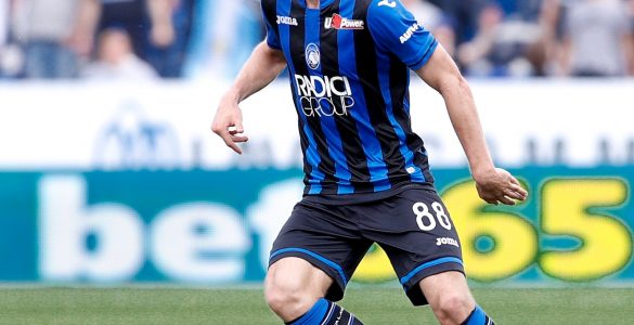 Gara Di Seria A Tra Atalanta E Genoa Al Mapei Stadium Di Reggio Emilia. Mario Pasalic In Azione.