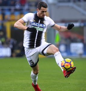 Gara Di Seria A Tra Inter E Udinese Allo Stadio San Siro Di Milano. Kevin Lasagna E Miranda J. In Azione 1