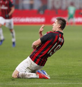 Gara Di Seria A Tra Milan E Cagliari Allo Stadio San Siro Di Milano. Krzysztof Piatek In Azione.