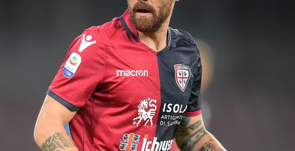 Gara Di Seria A Tra Roma E Cagliari Allo Stadio Olimpico Di Roma. Luca Cigarini Del Cagliari In Azione